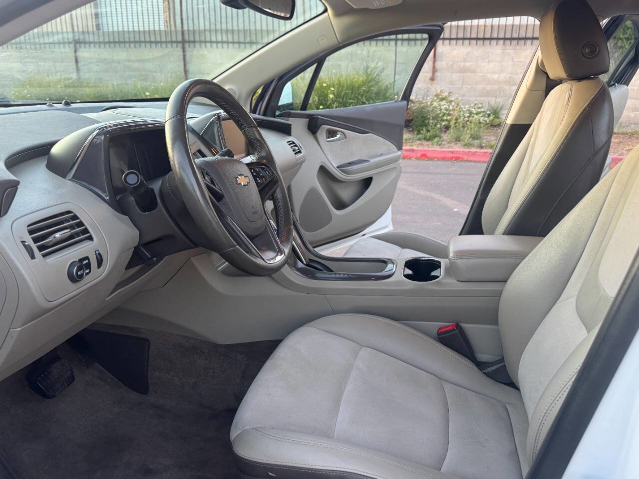 Used 2013 Chevrolet Volt Premium w/ Premium Trim Package image 9