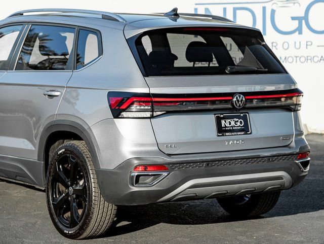 Used 2025 Volkswagen Taos SEL w/ Black Wheel Plus Package AWD/4WD image 10