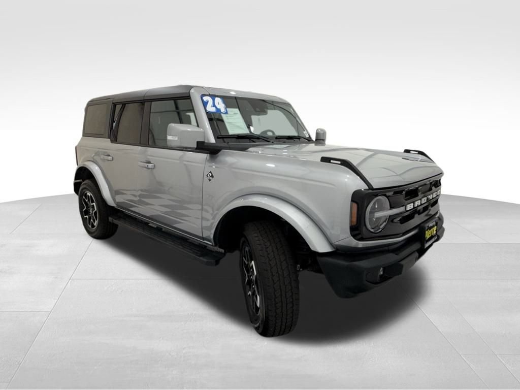 Used 2024 Ford Bronco Outer Banks image 8