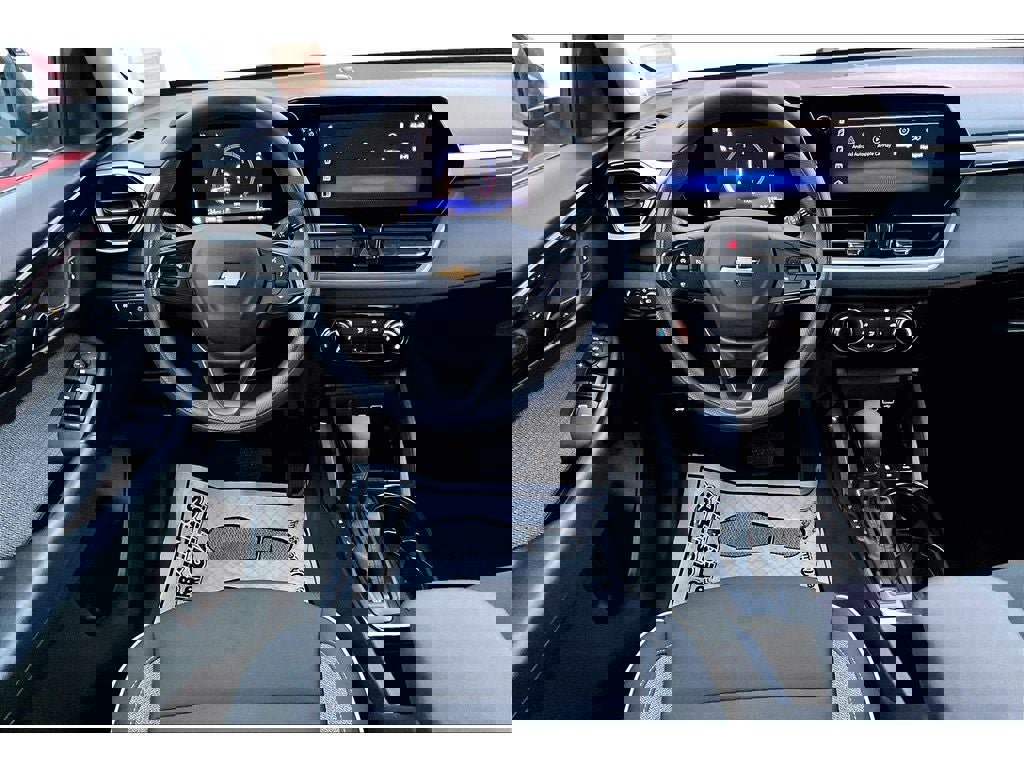 Used 2025 Chevrolet TrailBlazer LT image 6