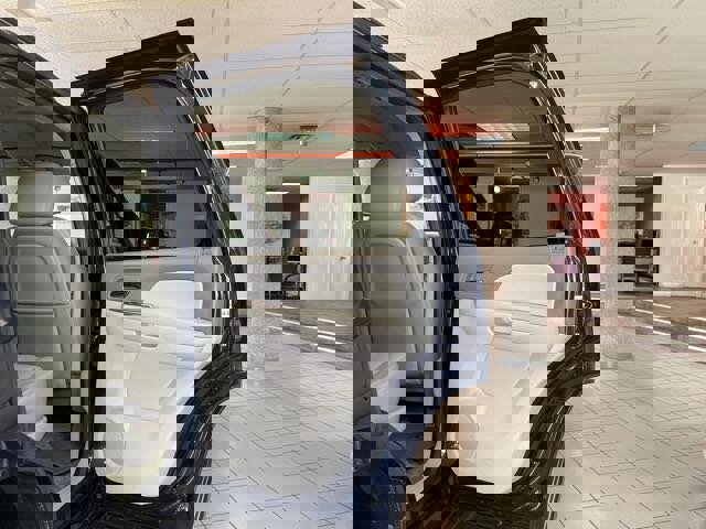 Used 2013 Chevrolet Tahoe LT w/ Luxury Package image 18