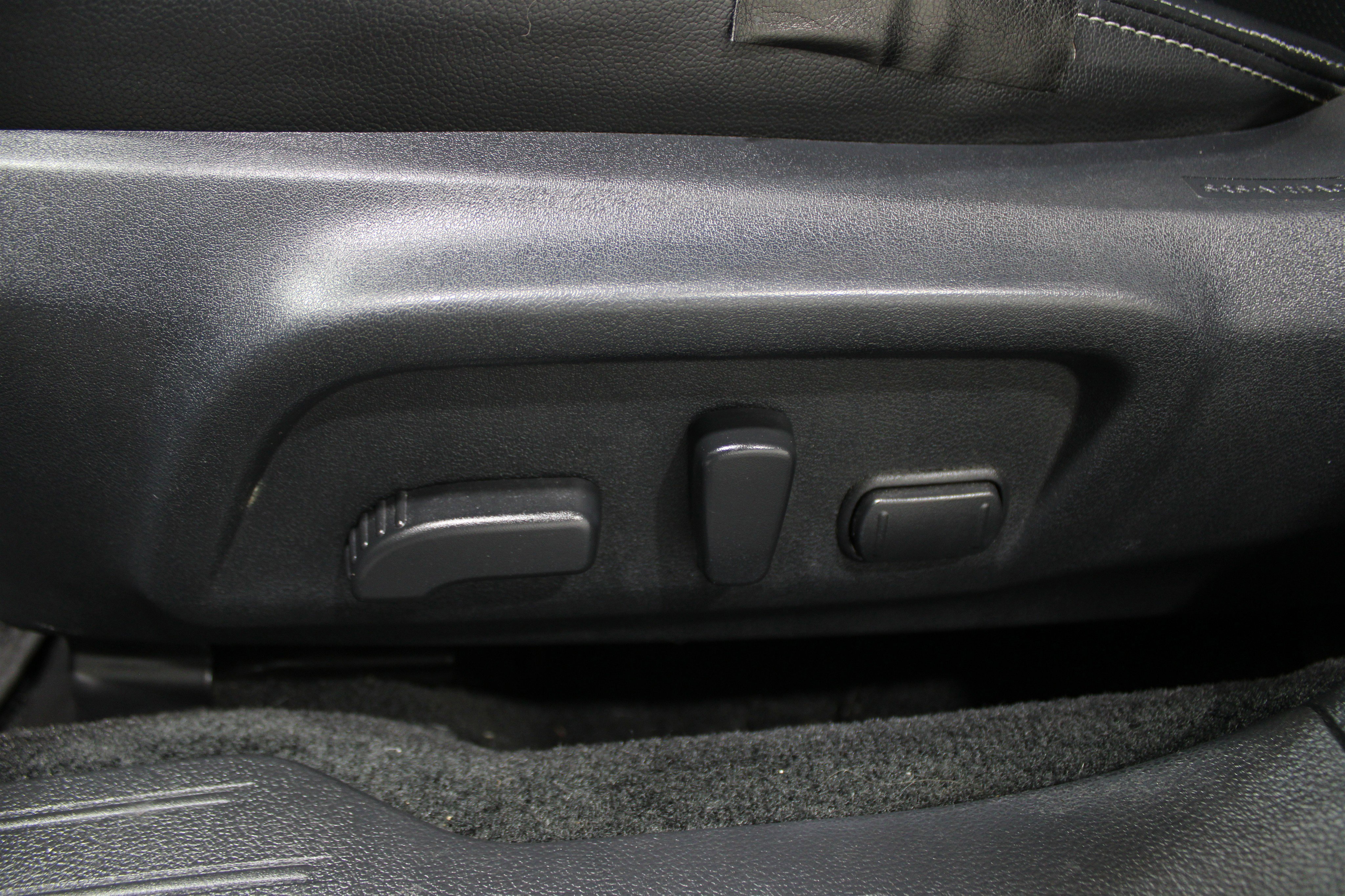 Used 2015 Subaru Outback 3.6R Limited w/ Popular Package #4 image 4