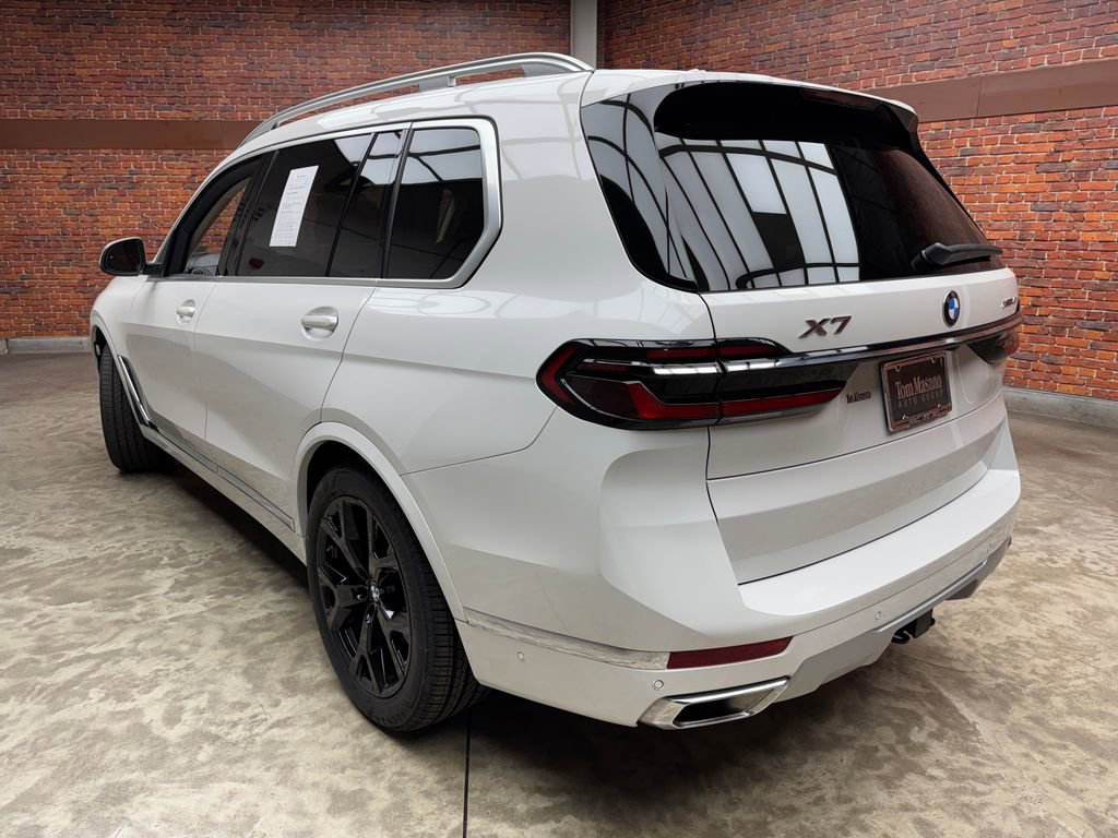 Certified 2024 BMW X7 xDrive40i w/ Climate Comfort Package image 2