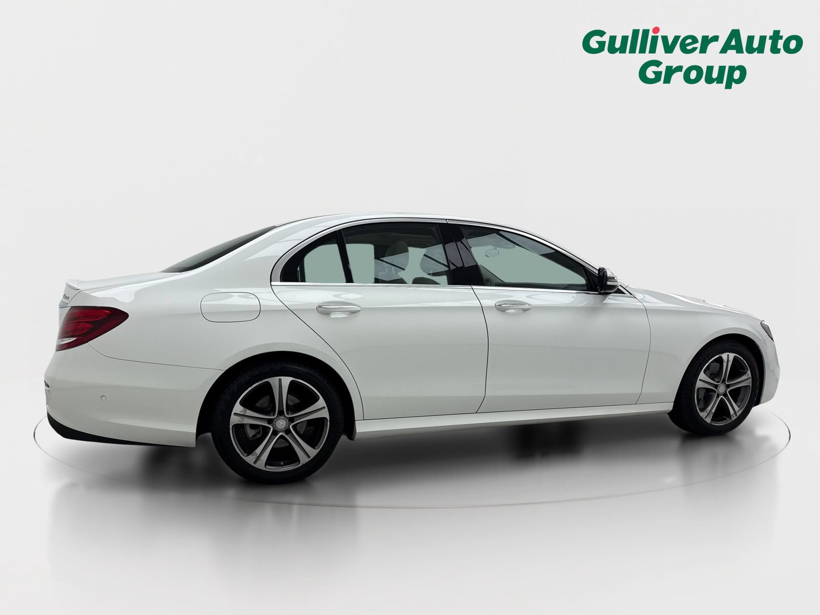 Used 2017 Mercedes-Benz E 300 4MATIC image 9