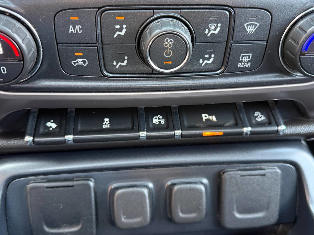 Used 2014 GMC Sierra 1500 SLT image 16