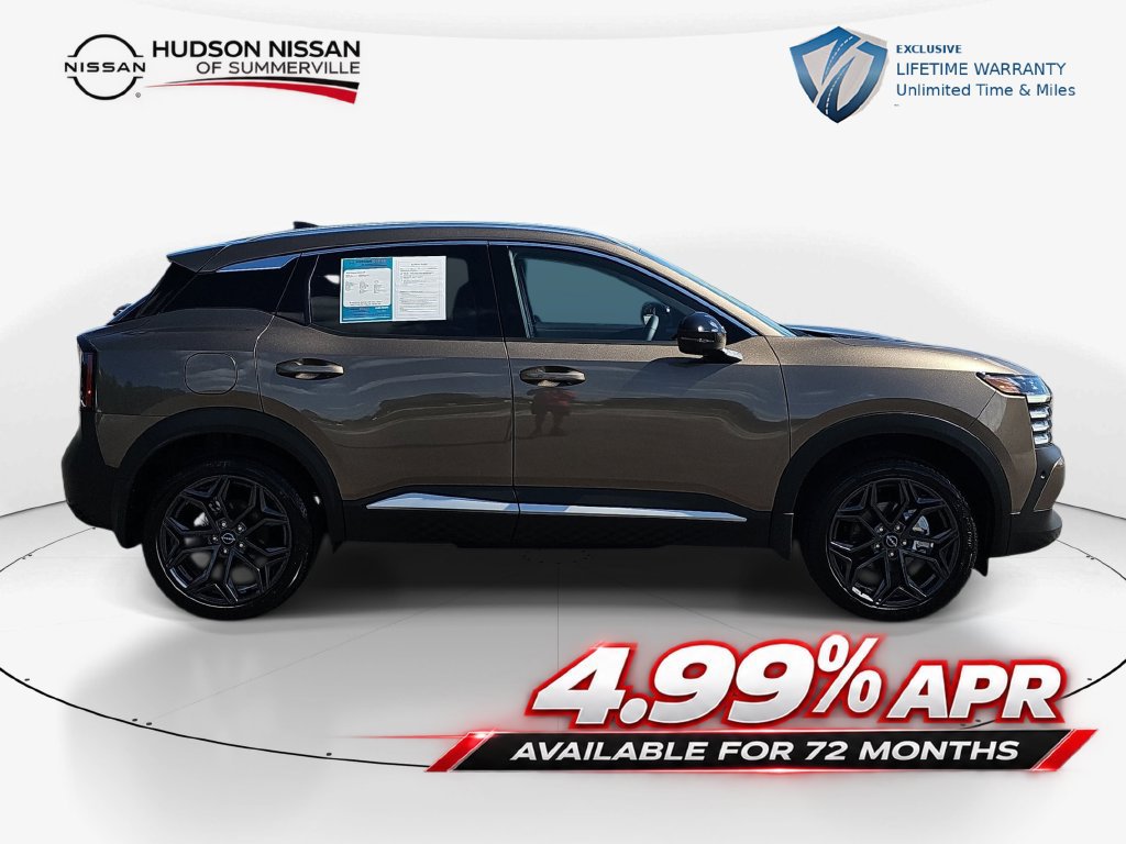 Used 2026 Nissan Kicks SR w/ SR Premium Package FWD image 5