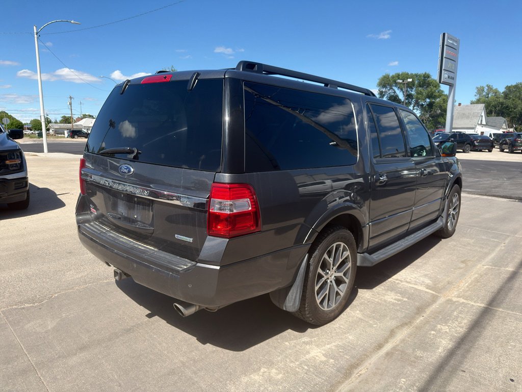 Used 2015 Ford Expedition EL XLT w/ Equipment Group 202A AWD/4WD image 4