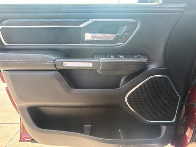 Used 2024 RAM 1500 Laramie AWD/4WD image 15