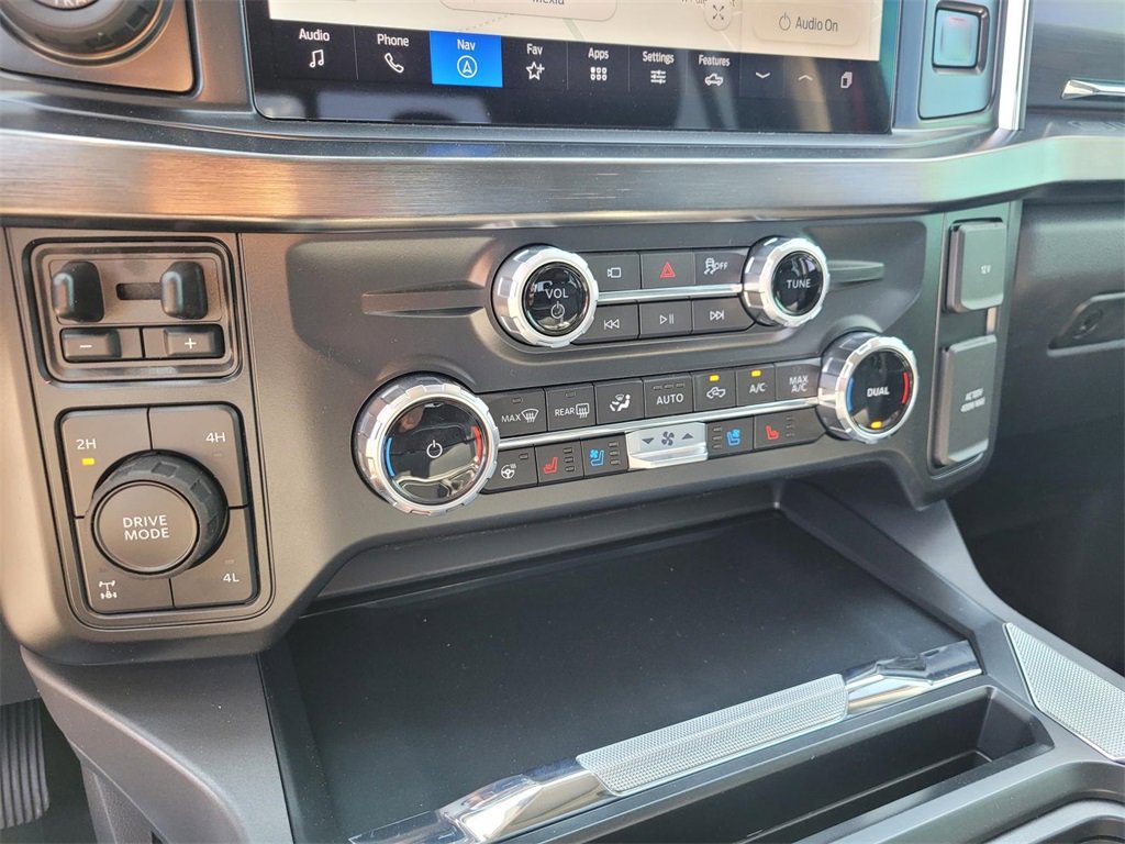 New 2025 Ford F250 Lariat w/ Lariat Ultimate Package image 17