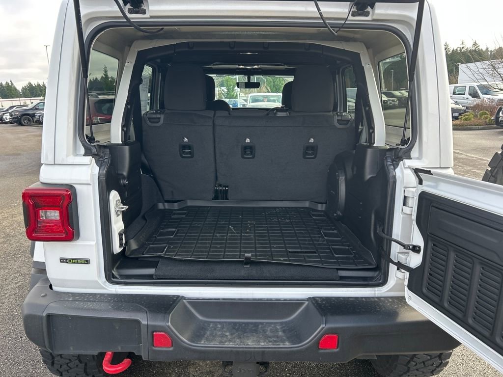 Used 2023 Jeep Wrangler Unlimited Rubicon w/ Steel Bumper Group image 32