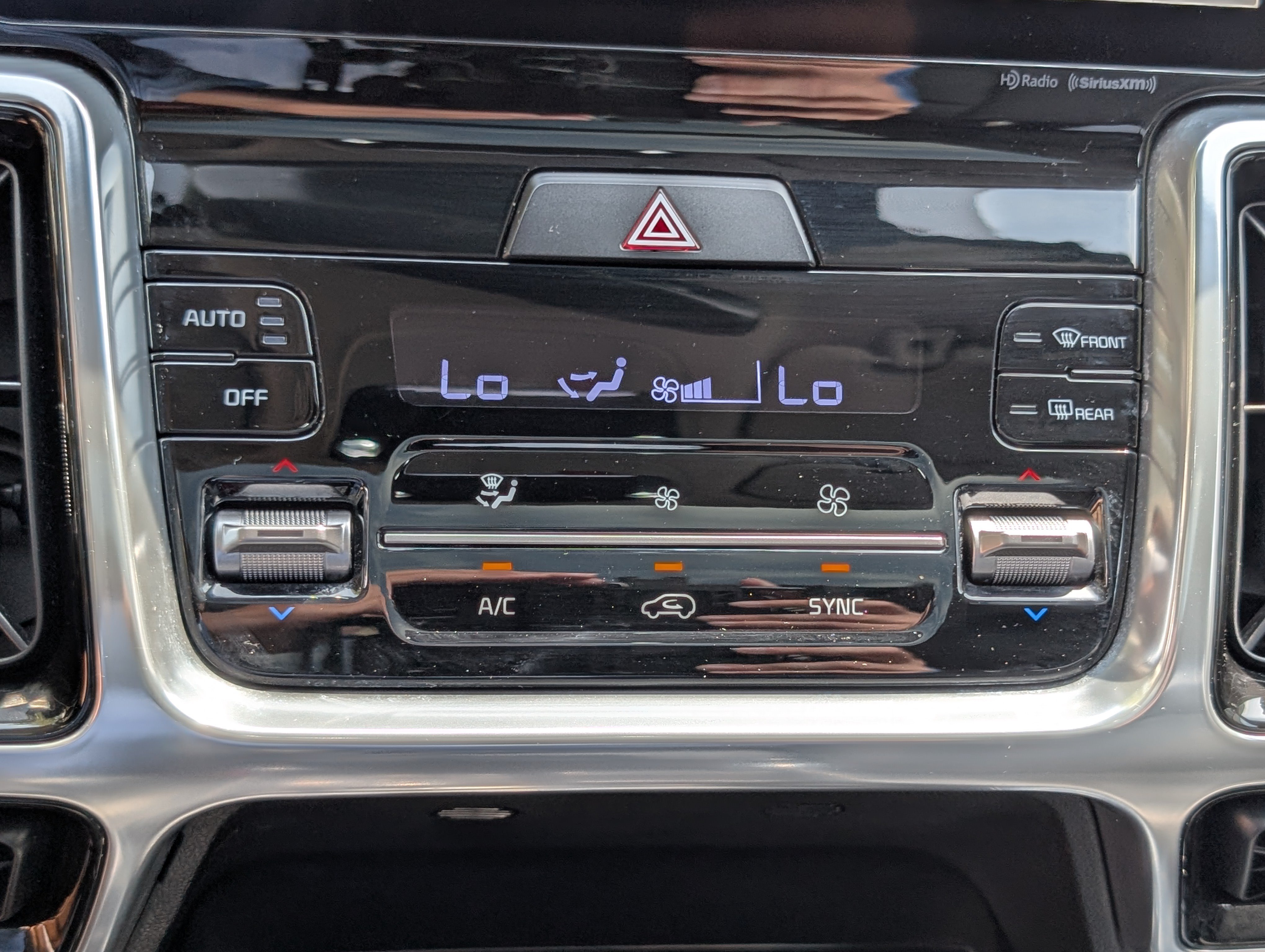 Used 2023 Kia Sorento SX AWD/4WD image 30