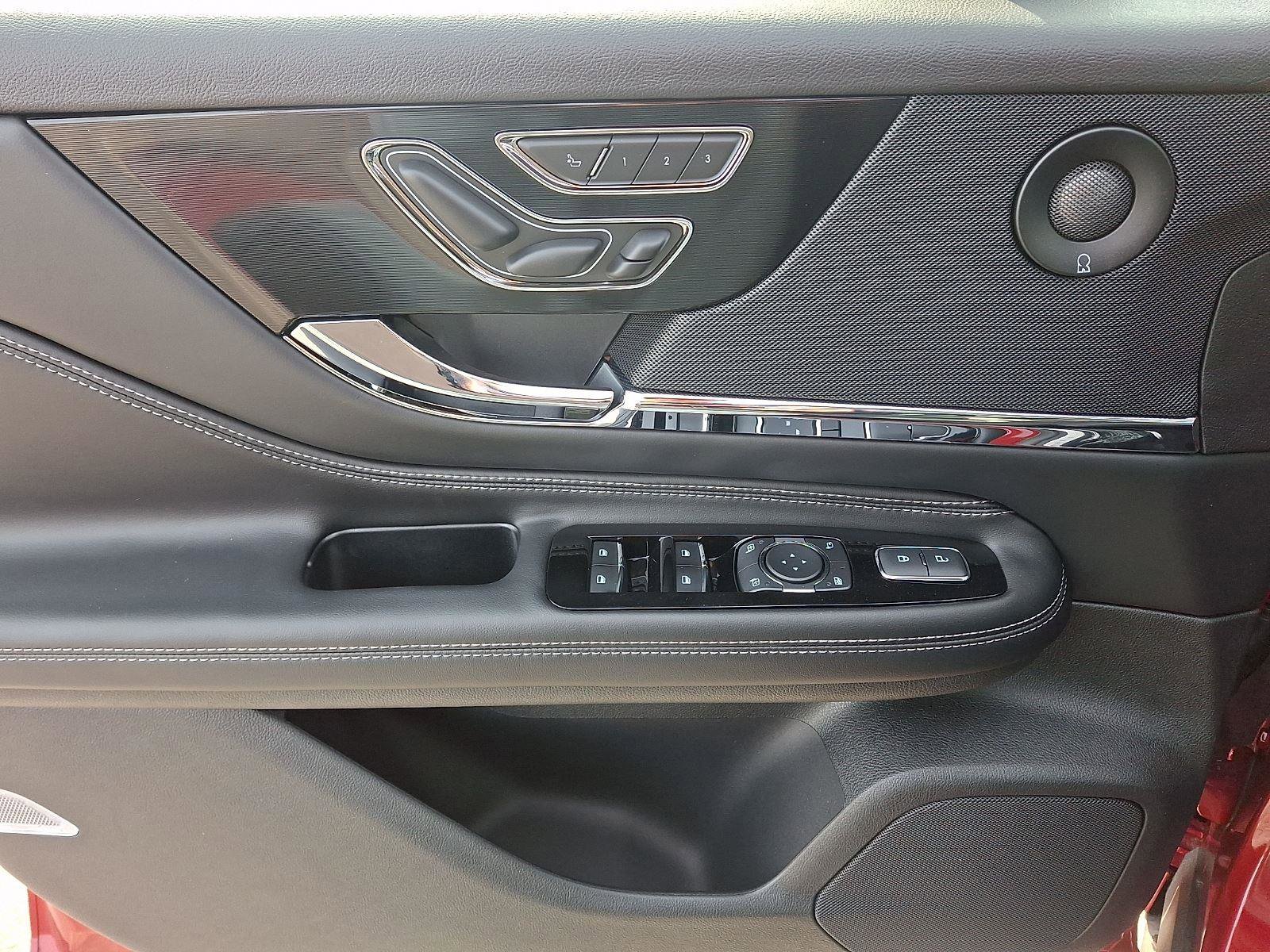 New 2025 Lincoln Corsair Grand Touring w/ Equipment Group 302A image 9