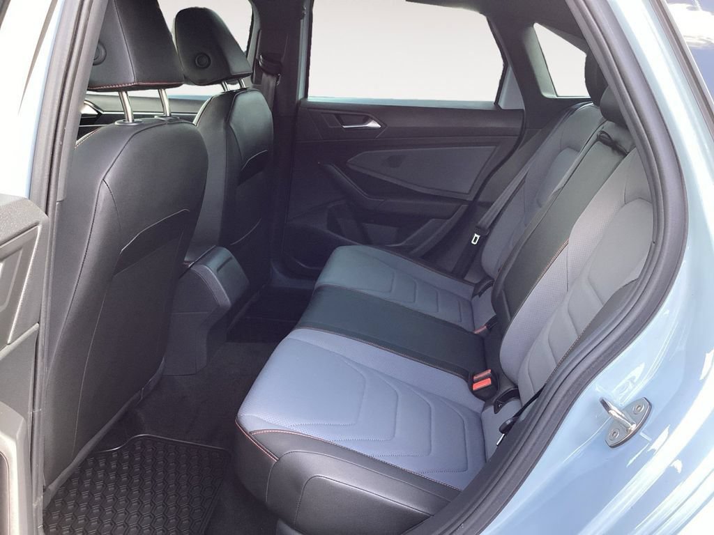 Used 2025 Volkswagen Jetta GLI Autobahn FWD image 26