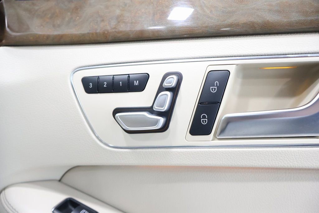Used 2014 Mercedes-Benz E 350 4MATIC Sedan image 22