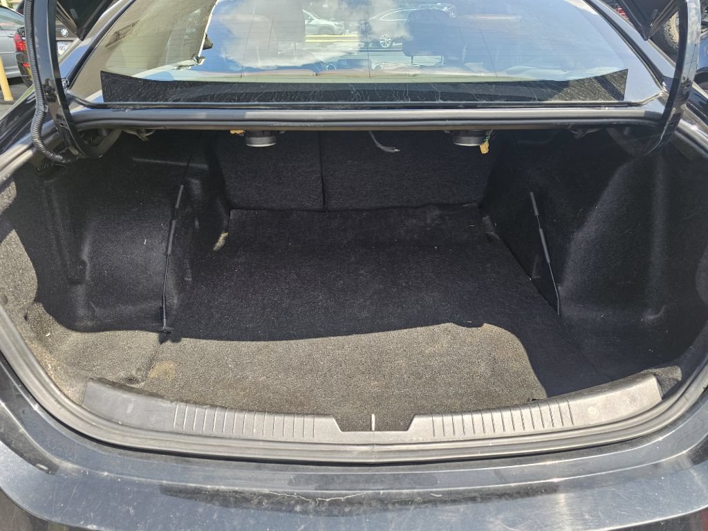 Used 2016 Chevrolet Malibu LT w/ Leather Package FWD image 24