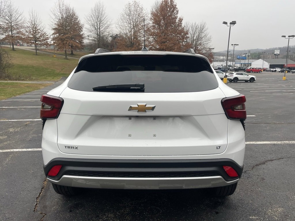 Certified 2026 Chevrolet Trax LT image 4
