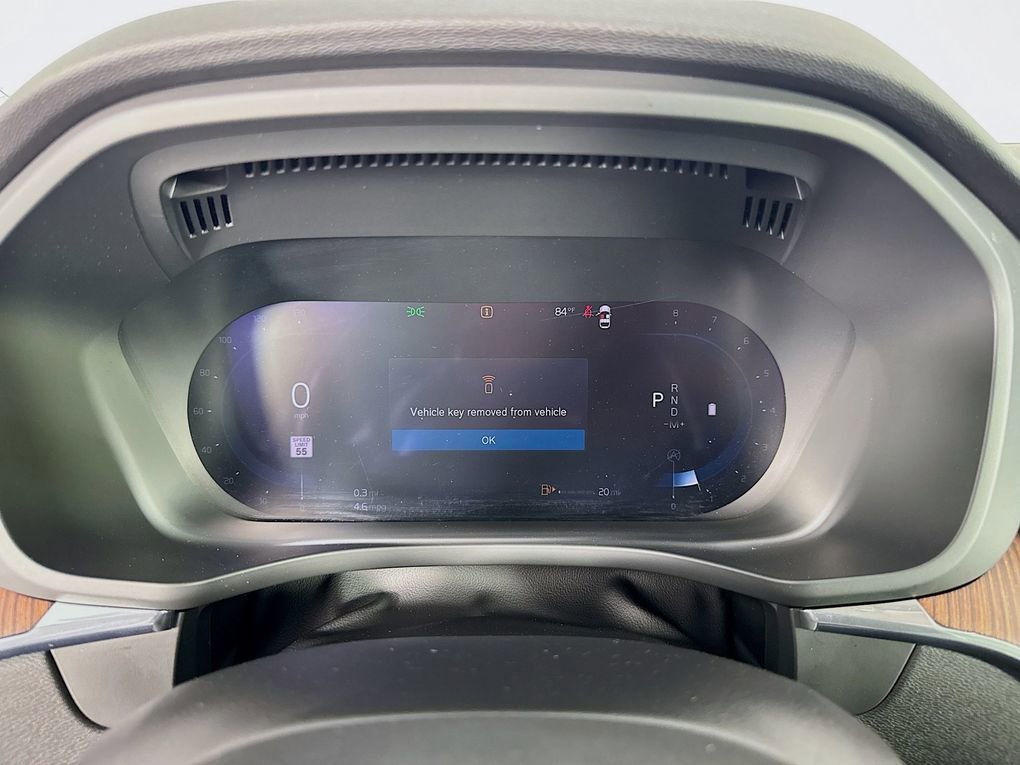 Used 2023 Volvo XC60 B5 Plus image 17