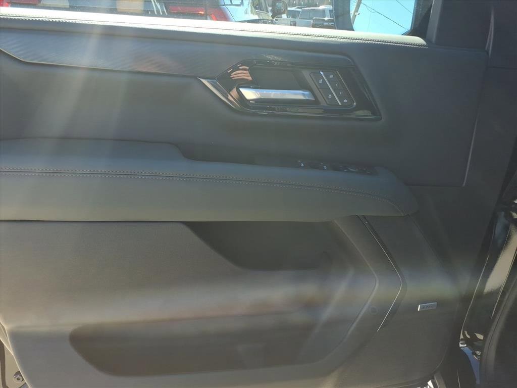 New 2026 GMC Yukon XL AT4 image 13