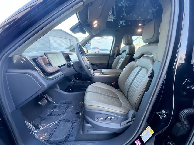 Used 2022 Rivian R1T Adventure image 13