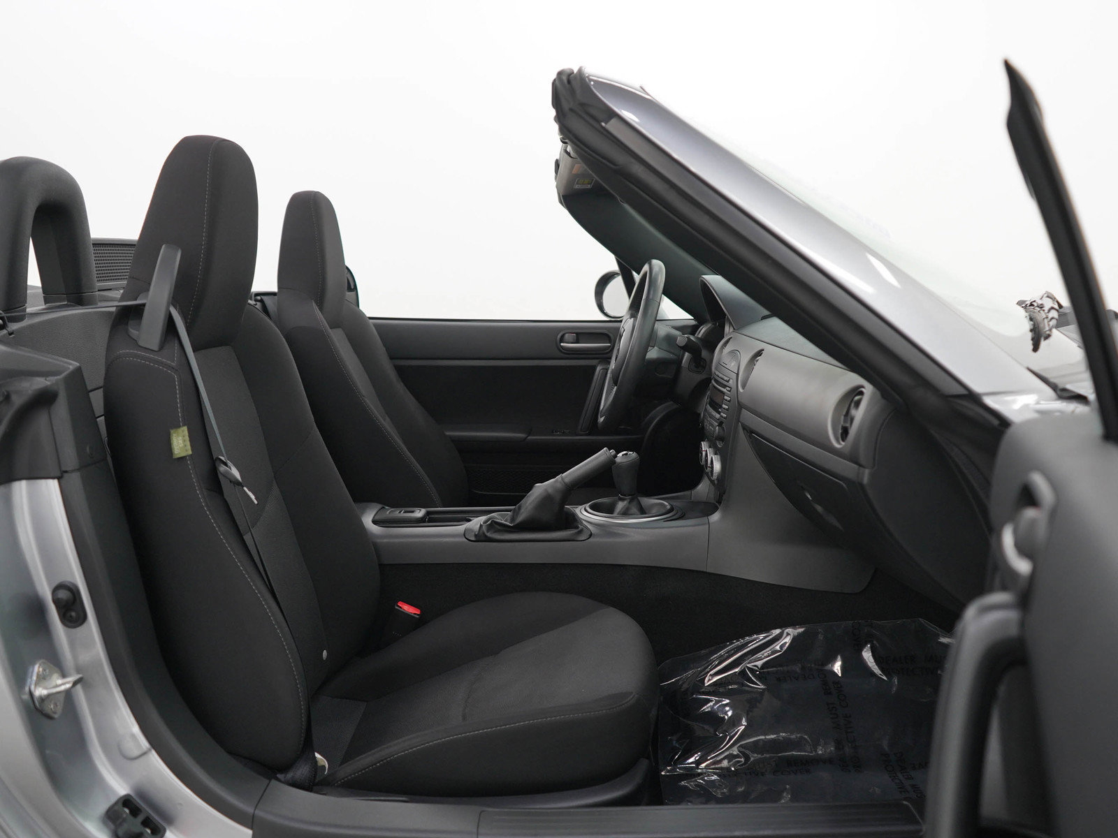 Used 2011 MAZDA MX-5 Miata Sport RWD image 12
