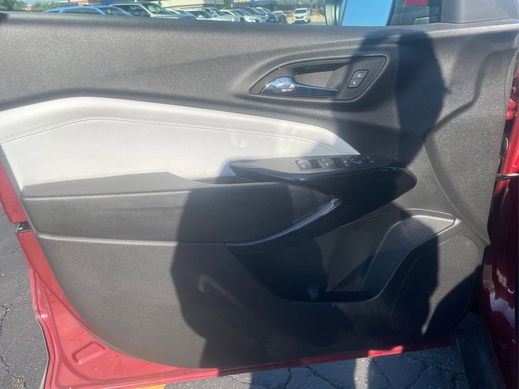 Used 2024 Chevrolet Trax LT w/ Driver Confidence Package FWD image 17