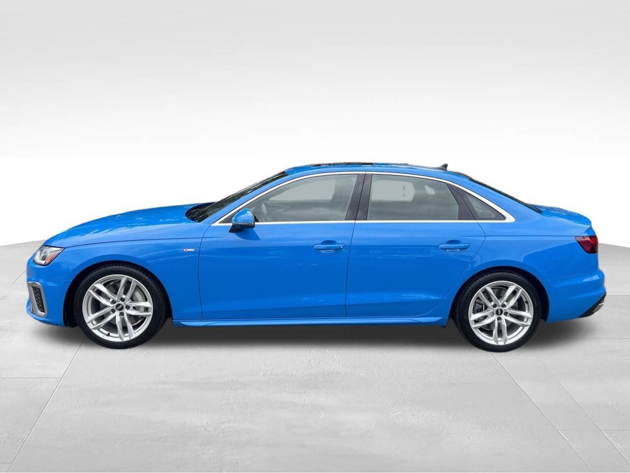 Used 2022 Audi A4 2.0T Premium Plus AWD/4WD image 2