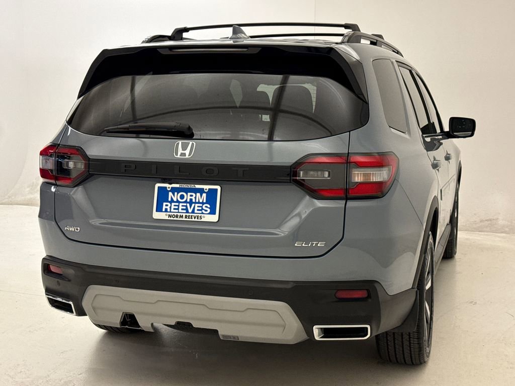 Certified 2025 Honda Pilot Elite image 9
