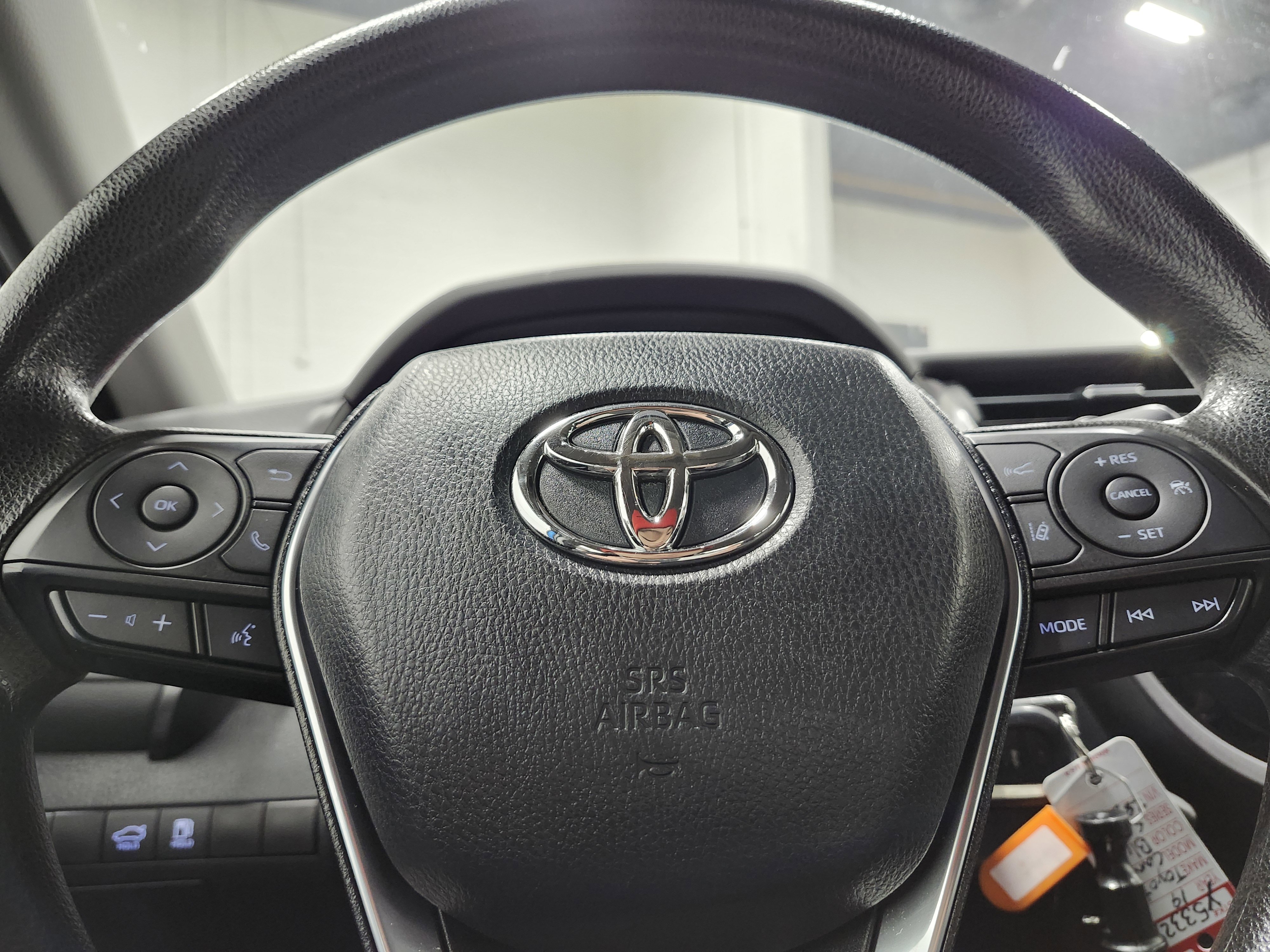 Used 2019 Toyota Camry LE image 25