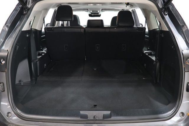 Used 2023 Toyota Highlander XLE image 34