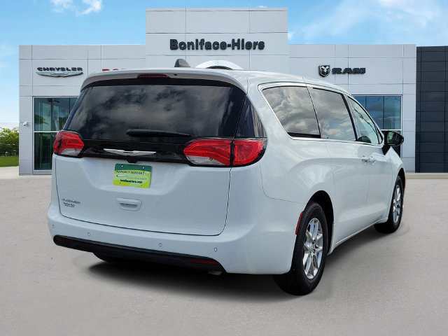 New 2026 Chrysler Voyager LX FWD image 4