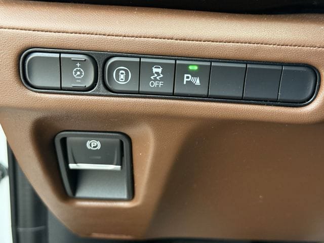Used 2023 Acura MDX SH-AWD w/ Technology Package image 22