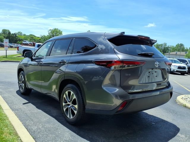 Certified 2024 Toyota Highlander XLE FWD image 24