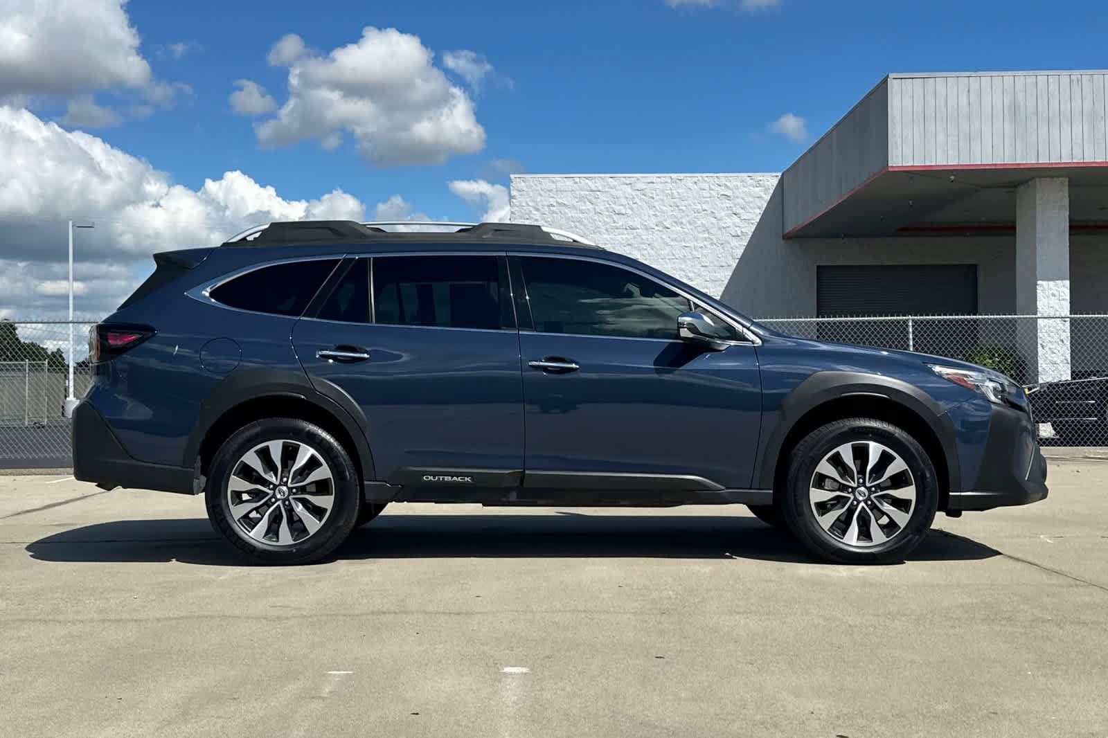 Certified 2023 Subaru Outback Touring XT AWD/4WD image 2