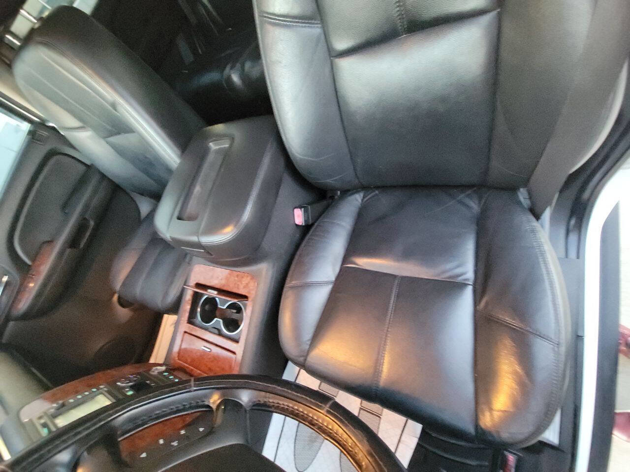 Used 2008 Chevrolet Tahoe LTZ w/ LTZ Preferred Equipment Group image 10