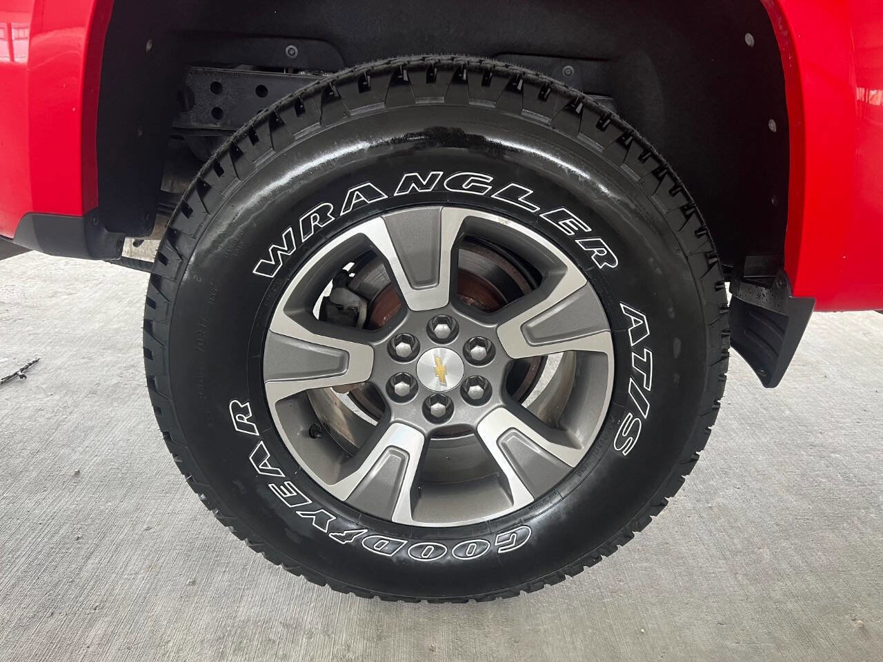 Used 2018 Chevrolet Colorado Z71 AWD/4WD image 23