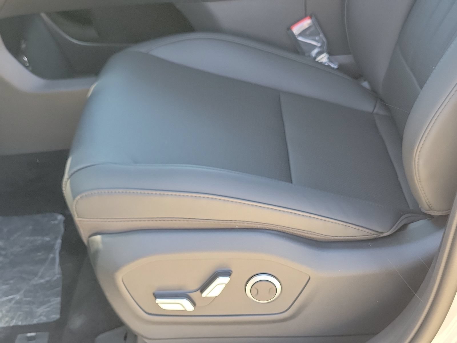 New 2026 Hyundai Santa Fe SEL FWD image 16