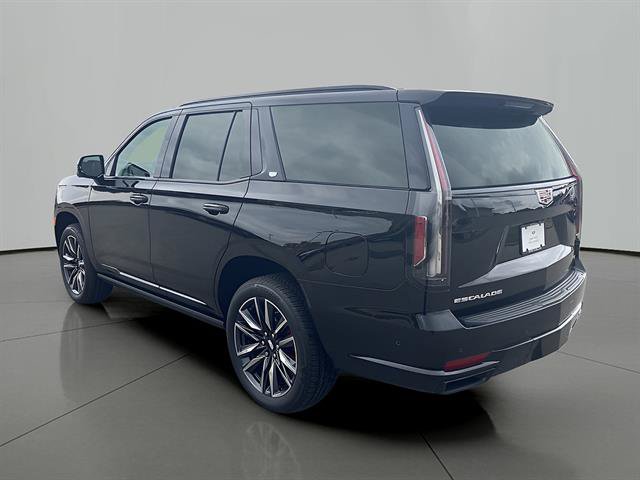 Certified 2022 Cadillac Escalade Sport Platinum w/ Heavy-Duty Trailer Package AWD/4WD image 3