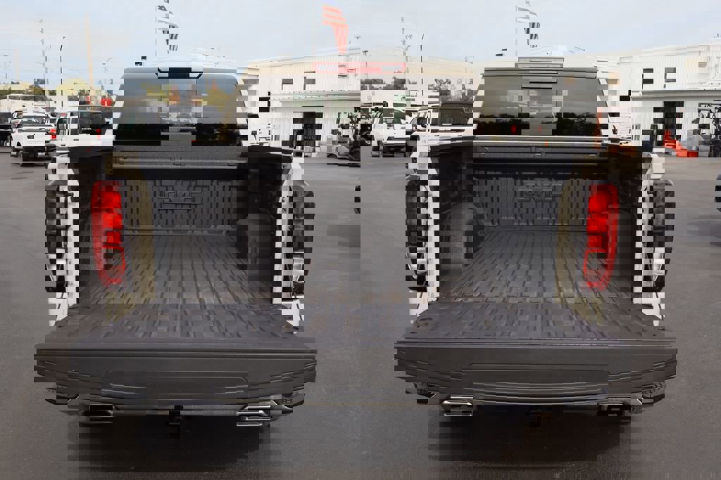 New 2026 GMC Sierra 1500 SLE image 20