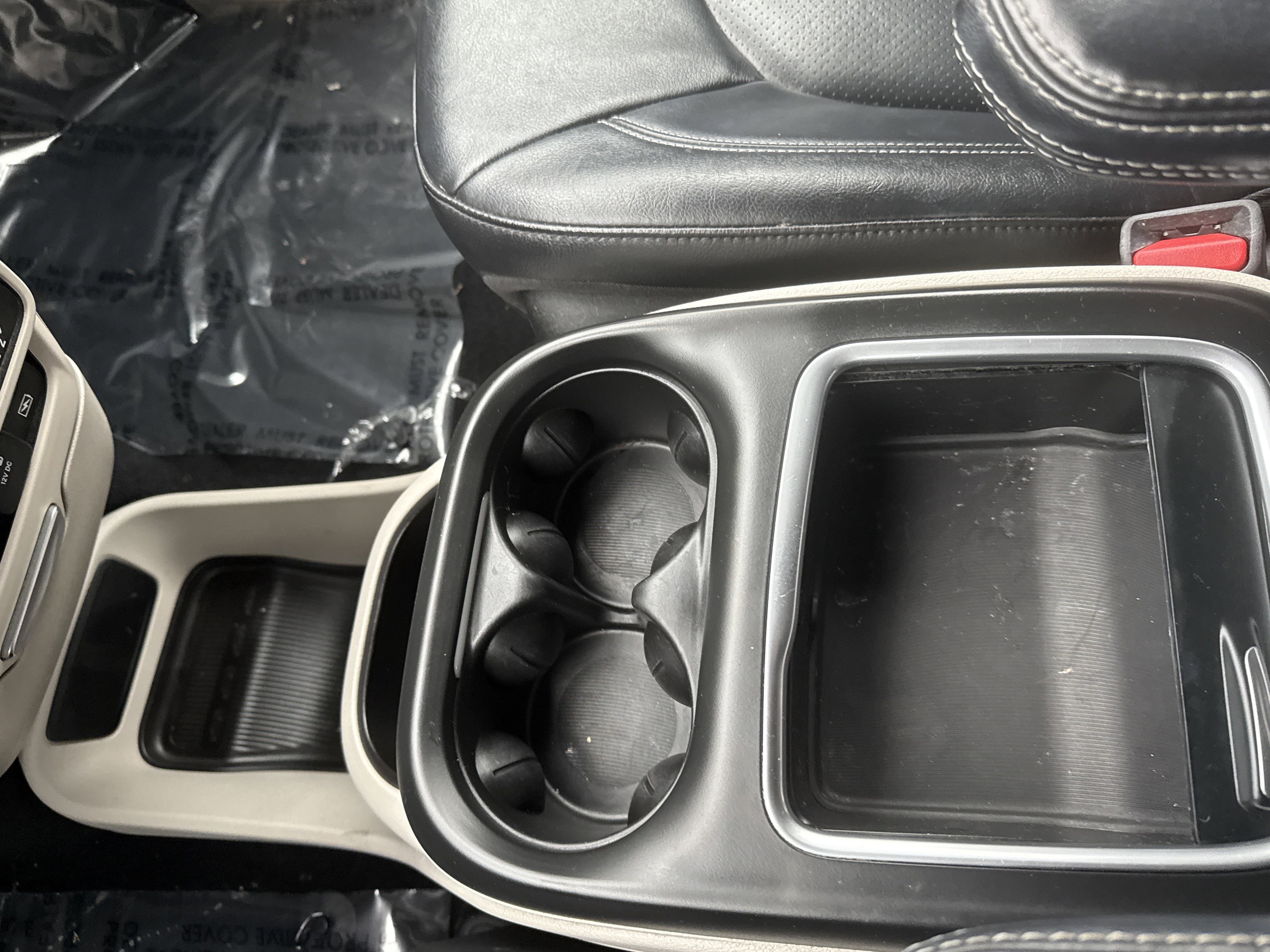 Used 2022 Chrysler Pacifica Touring-L image 29