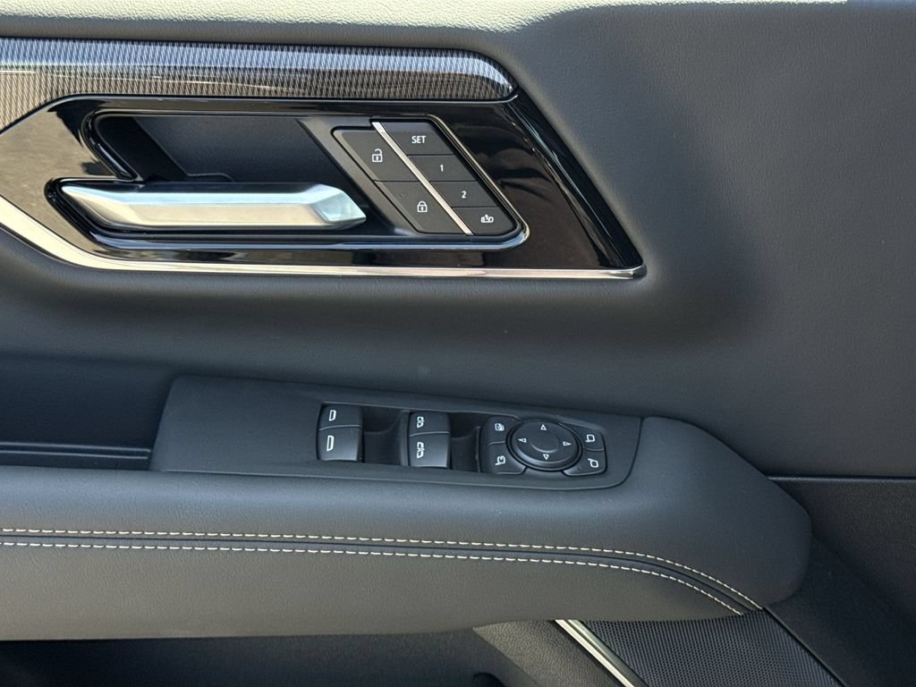 New 2026 GMC Yukon Elevation AWD/4WD image 15