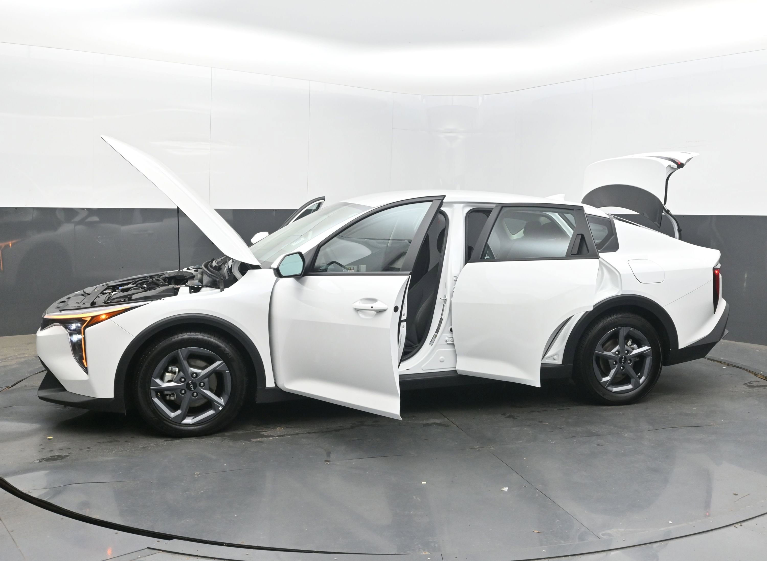 Used 2025 Kia K4 FWD image 42