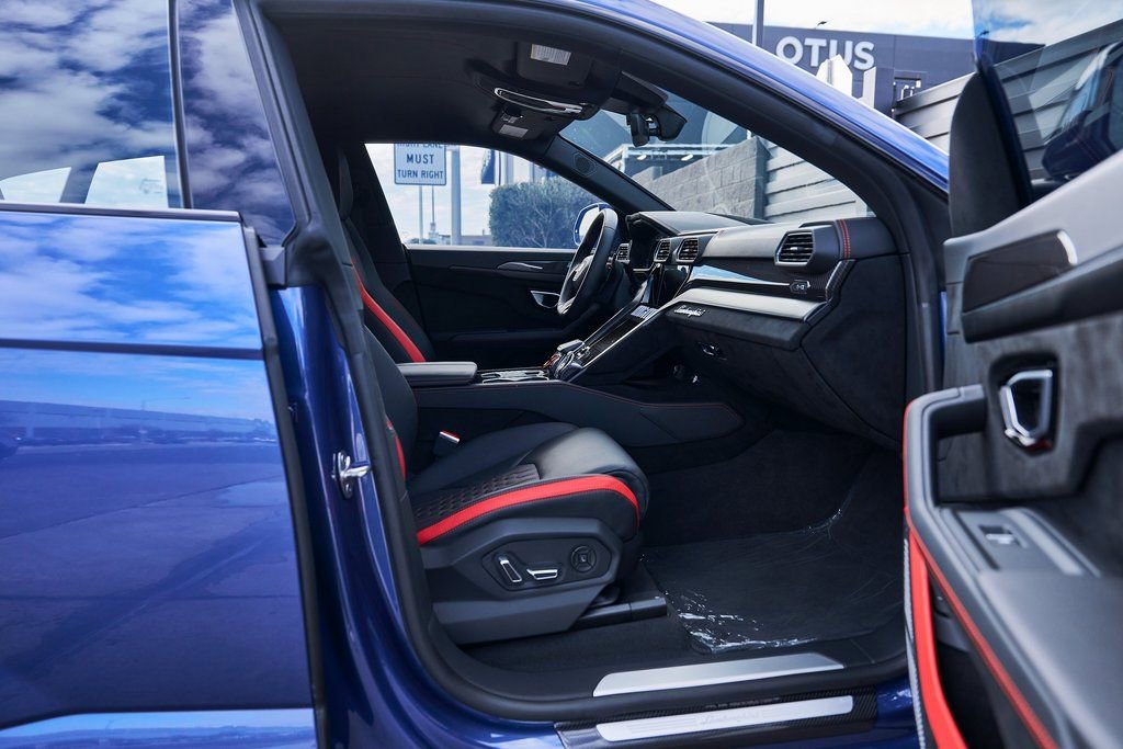 Used 2024 Lamborghini Urus Performante image 31
