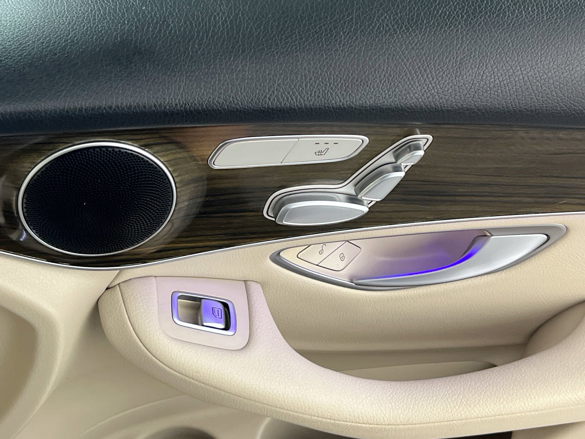 Used 2021 Mercedes-Benz GLC 300 image 30