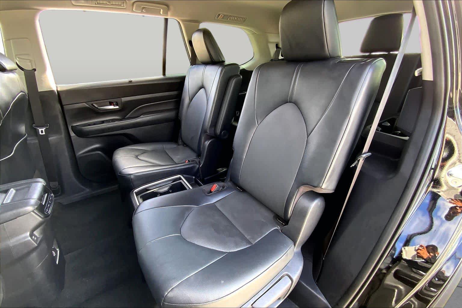 Used 2025 Toyota Grand Highlander AWD image 20