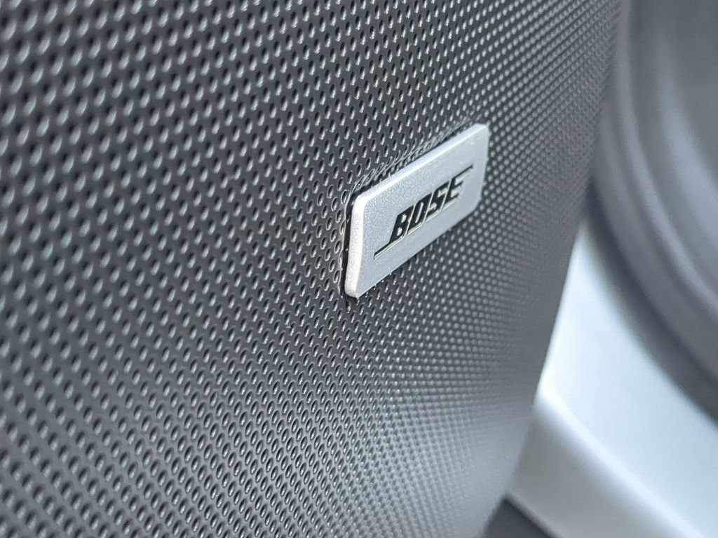 Used 2025 Cadillac XT6 Premium Luxury image 25