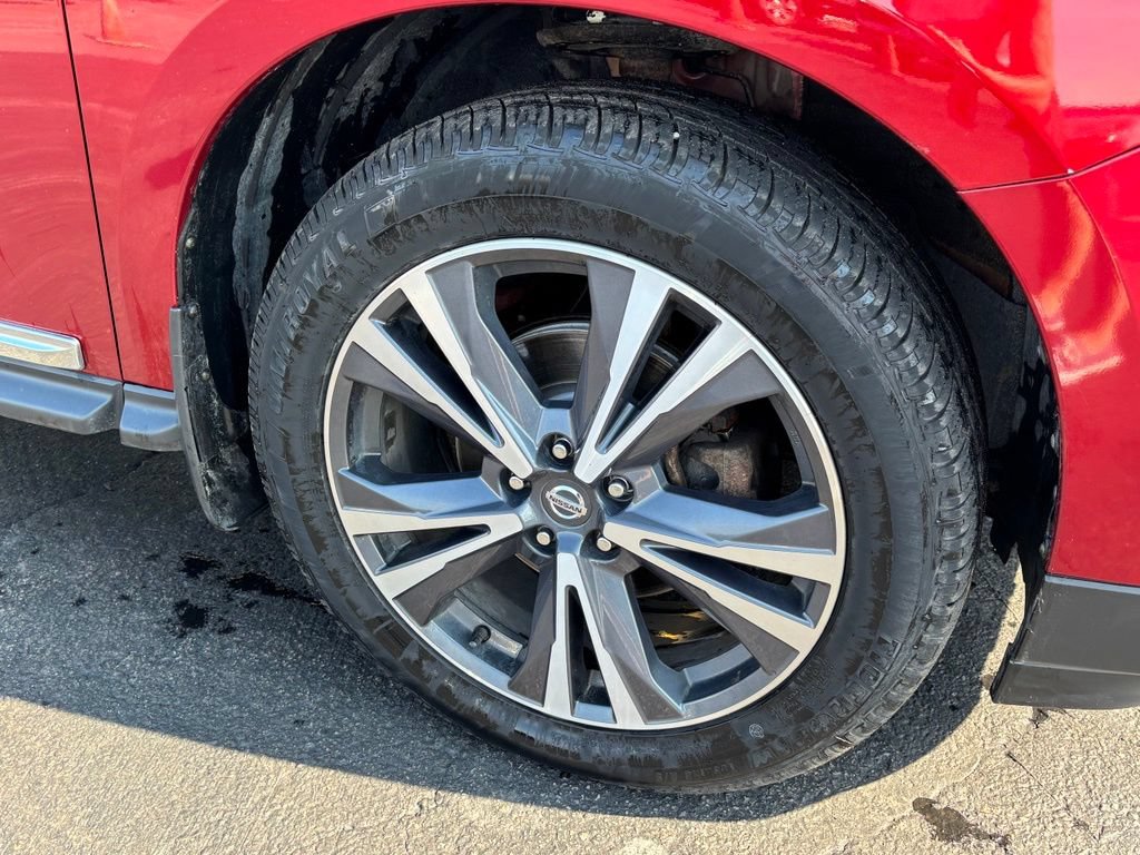Used 2019 Nissan Pathfinder Platinum AWD/4WD image 36