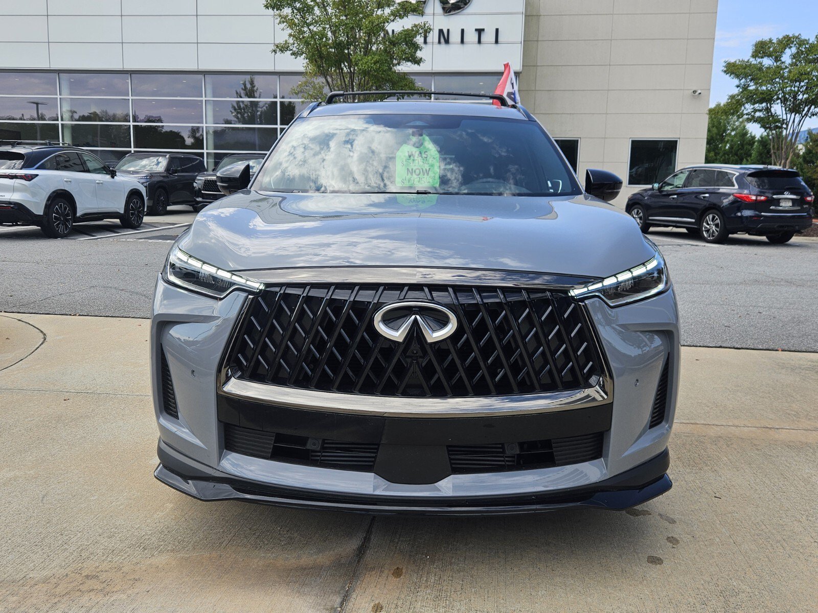 Certified 2026 INFINITI QX60 Sport w/ Dark Cargo Package AWD/4WD image 2