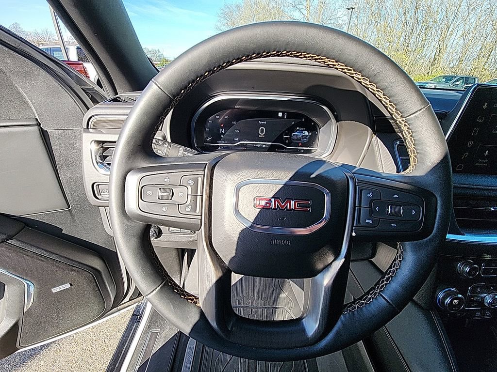 Used 2023 GMC Yukon AT4 w/ AT4 Premium Plus Package image 17