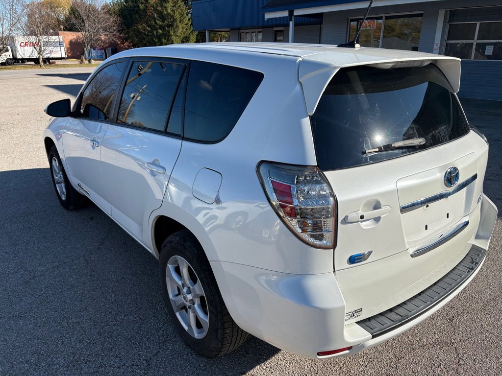 Used 2013 Toyota RAV4 EV FWD image 8