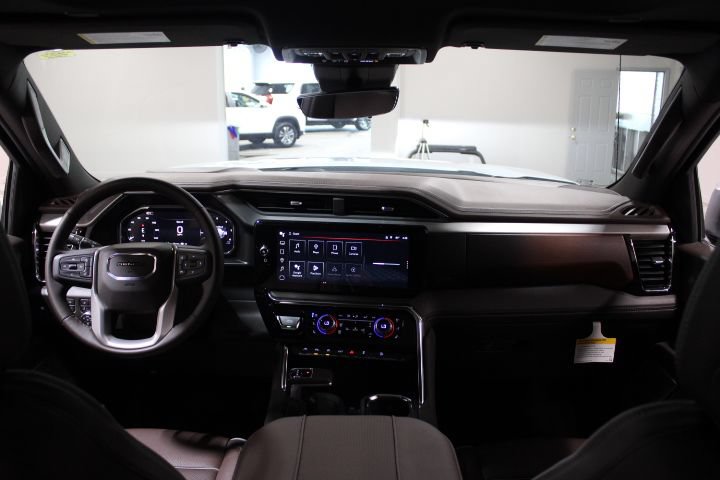 New 2026 GMC Sierra 1500 Denali w/ Denali Reserve Package AWD/4WD image 3